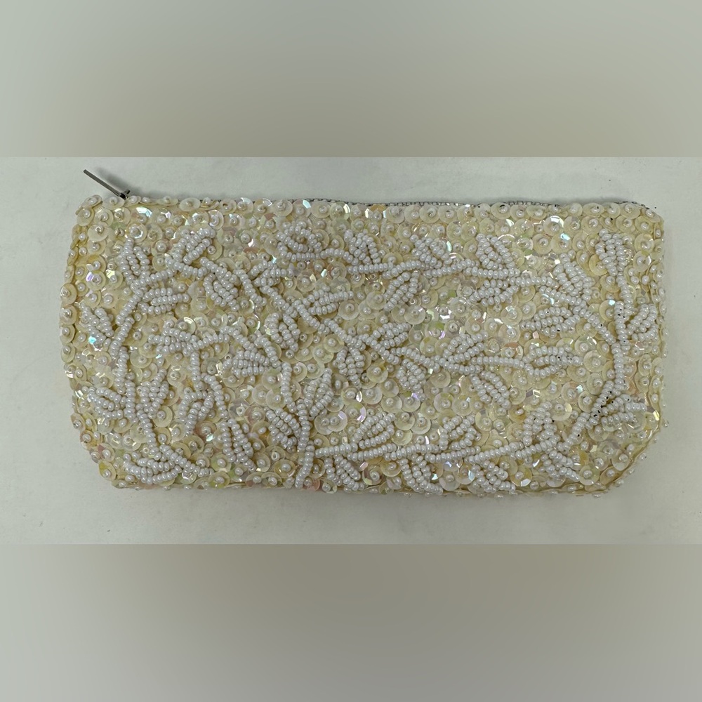 Vintage WALBORG Cream Beaded‎ Sequined Coin Purse Floral Zipper